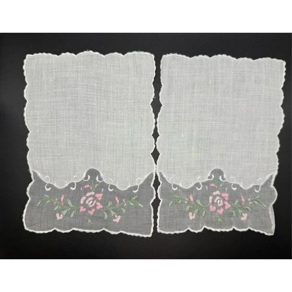 Vintage Linen Embroidered Cocktail/Tea Napkins Set of 4